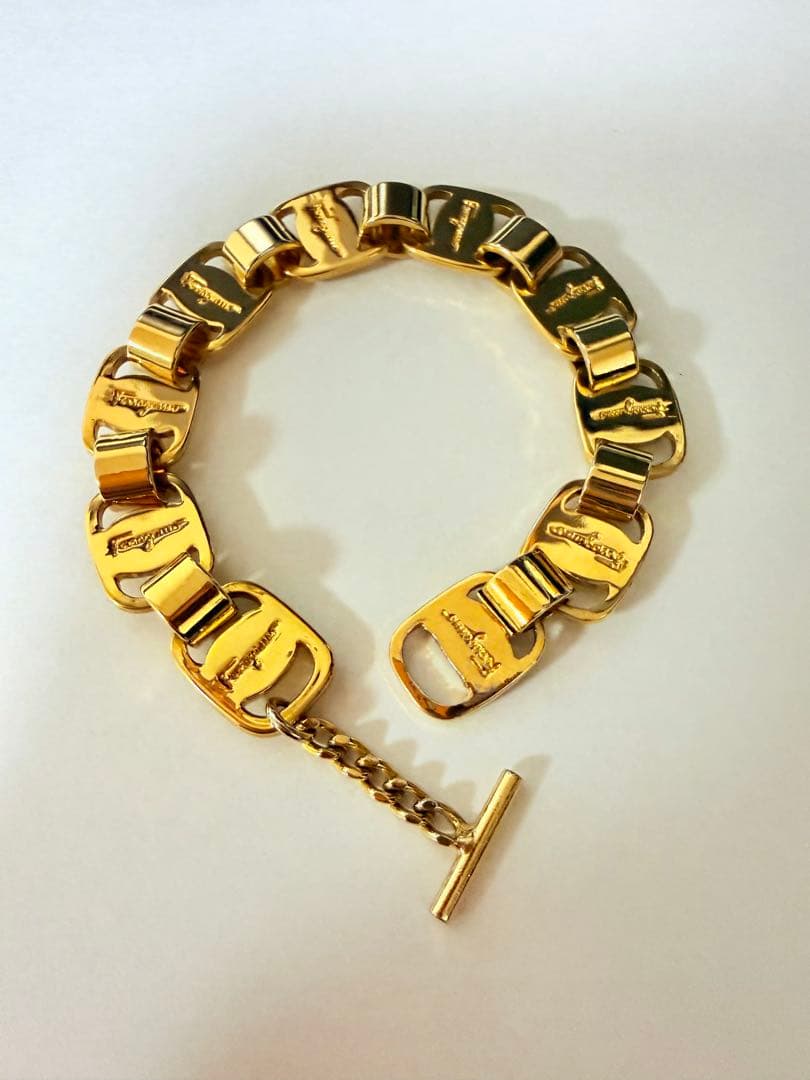 Ferragamo フェラガモ チェーンブレスレット ゴールド 楽天市場】サルヴァトーレフェラガモ コンビ ガンチーニチェーン