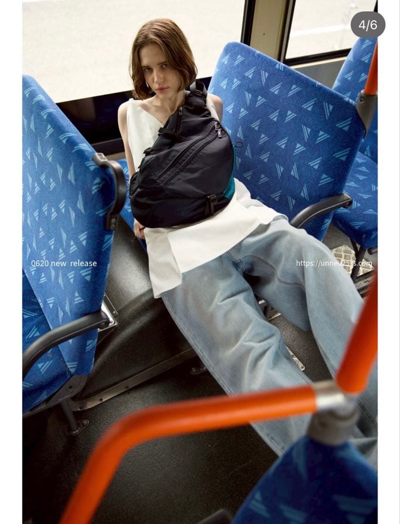 un/neu ムーンマルチポケットボディバッグ【ZOZOTOWN完売品】 - メルカリ