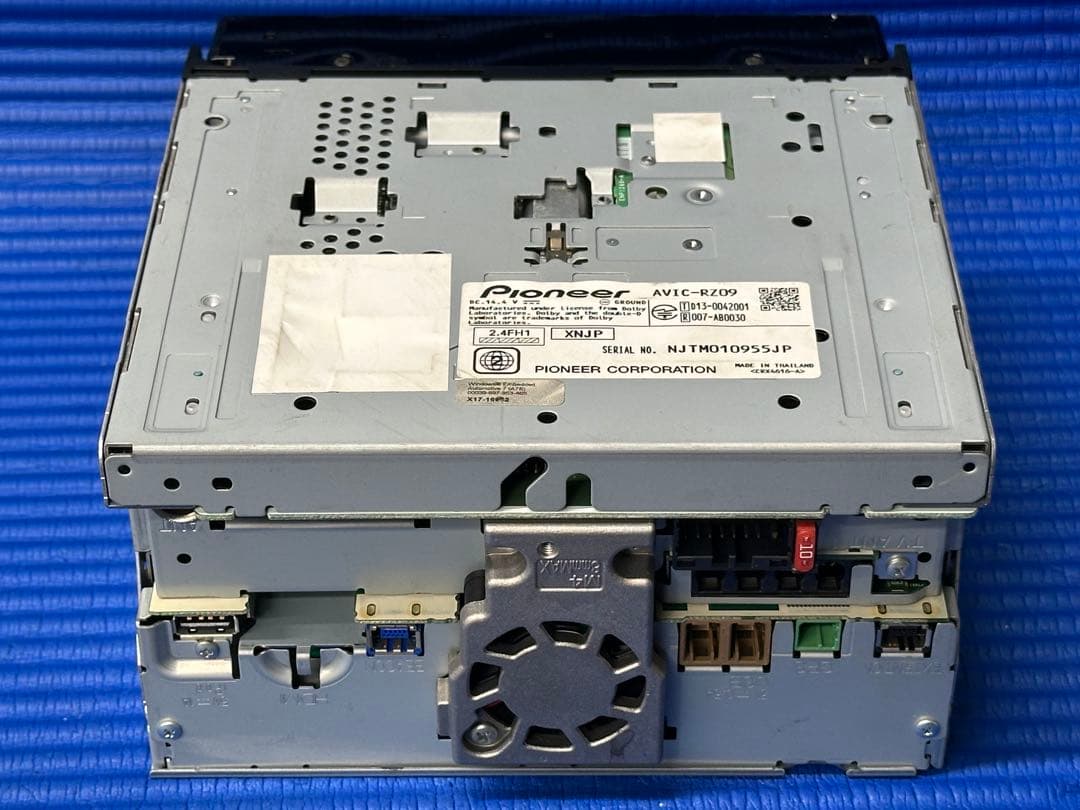 2025年 楽ナビ AVIC-RZ09 HDMI/フルセグ/Bluetooth - メルカリ