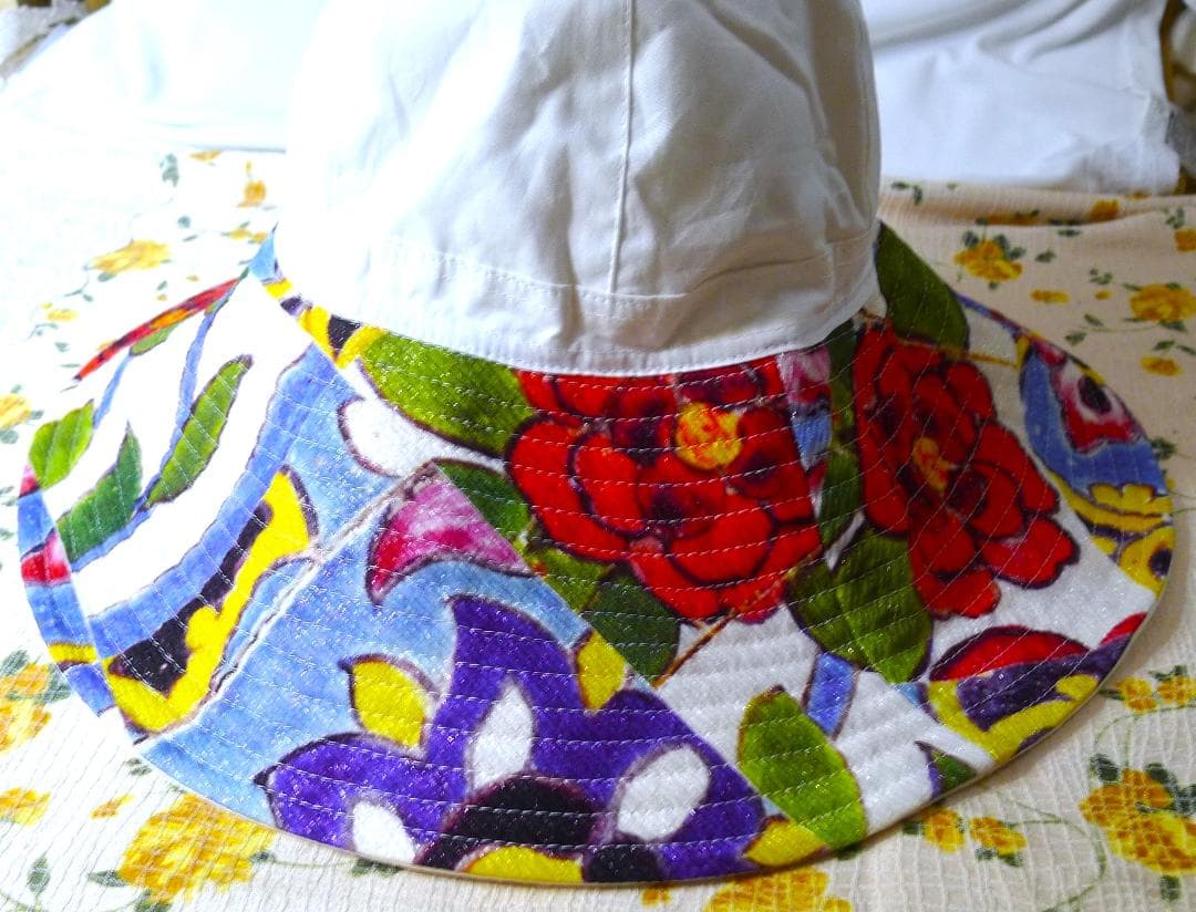 最終価格◇【シャネル】大きなカメリアがアクセント！ホワイトカラーコットンハット◇ Chanel Iridescent Alligator Jumbo Double Flap Light Grey 1278582