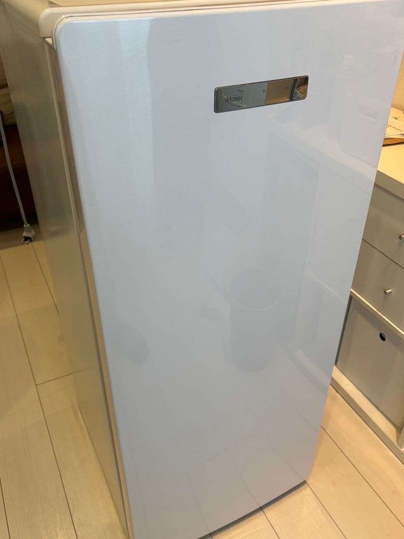 Rie8Haier 冷凍庫JF-NUF138B 2019年製 冷凍庫 Live Series ホワイト JF-NUF138B-W [138L /1ドア /右開き