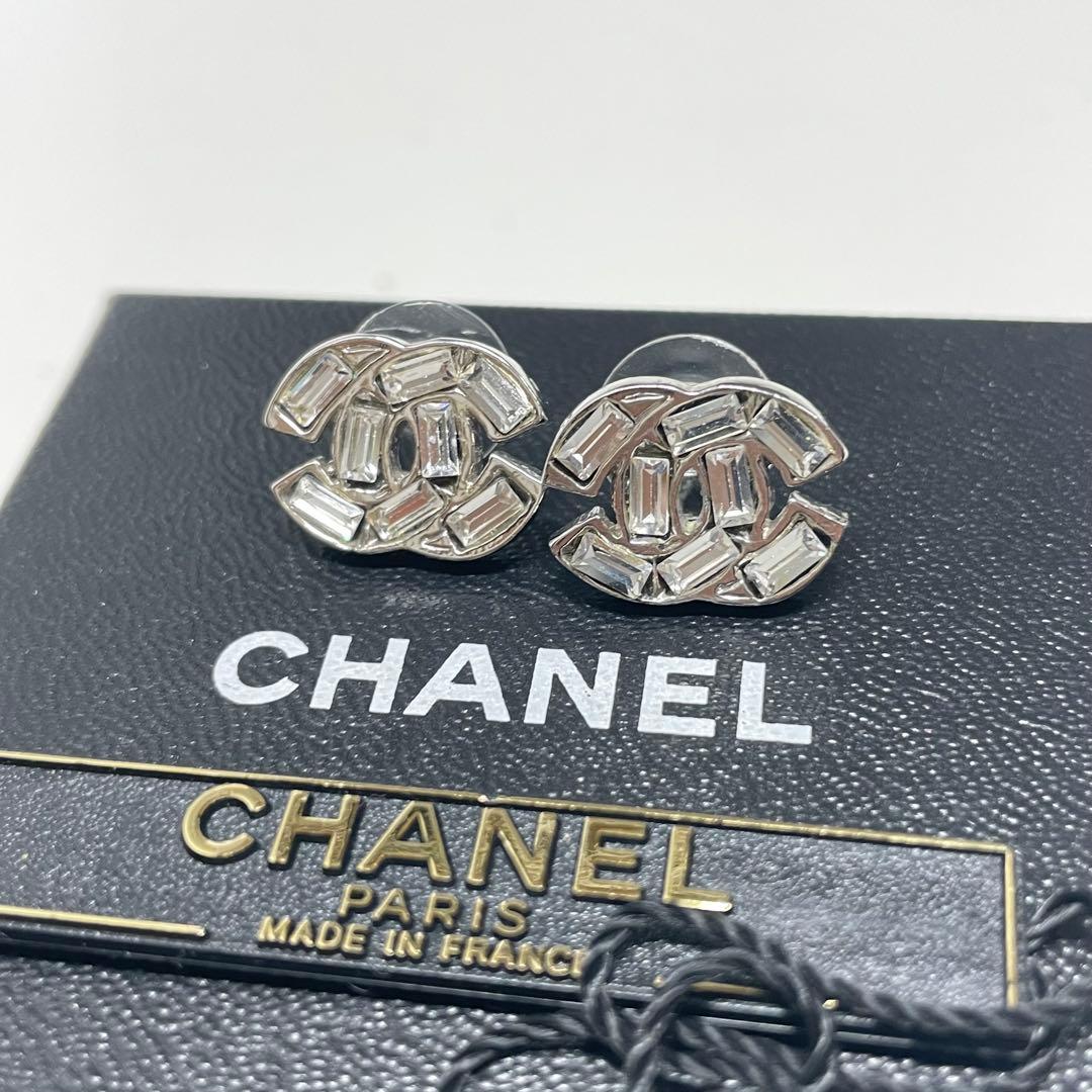 む*ょ様 01年　CHANEL ココマーク　クリスタルピアス 明日着 限定 キラキラ♪ クリスタル CCマーク ピアス CHANEL (CHANEL