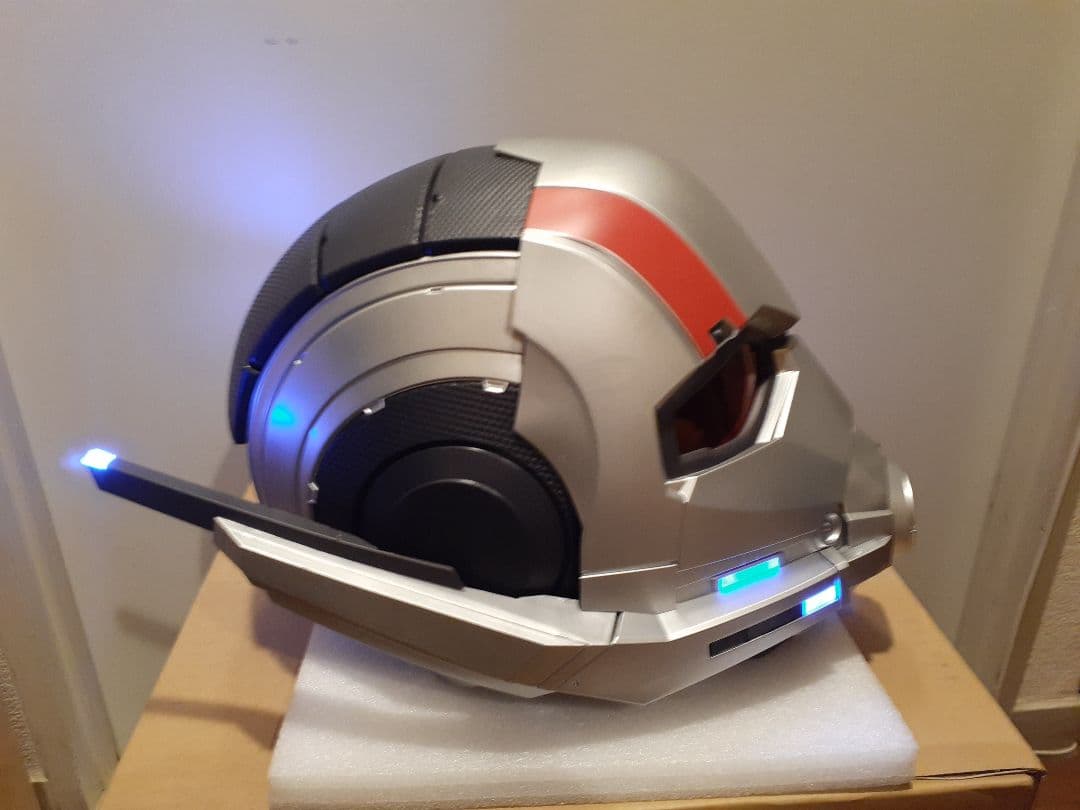 ハズブロ マーベルレジェンド1/1アントマン エレクトリックヘルメット