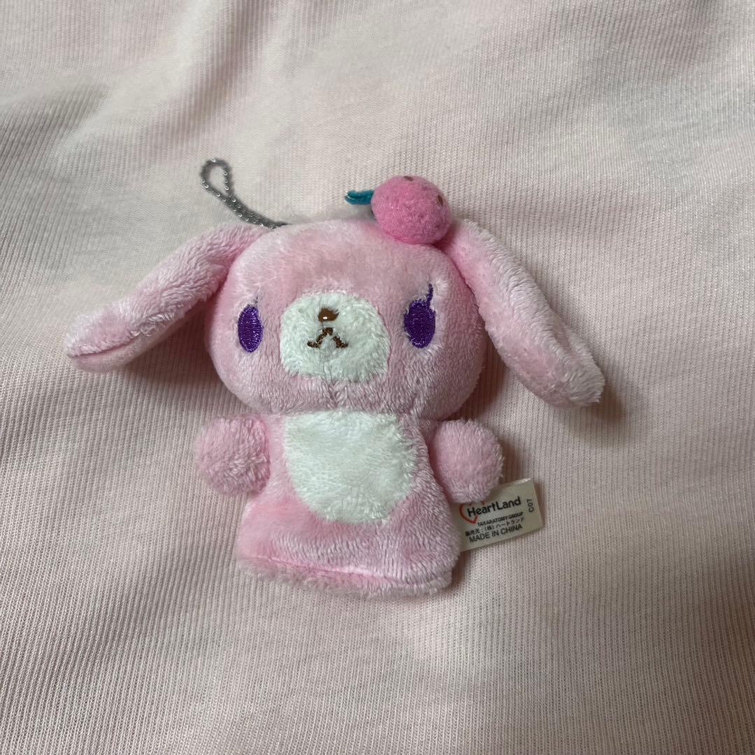 シュガーバニーズ ストロベリーうさ キーホルダー シュガーバニーズ ストロベリーうさ めじるしアクセサリー - メルカリ