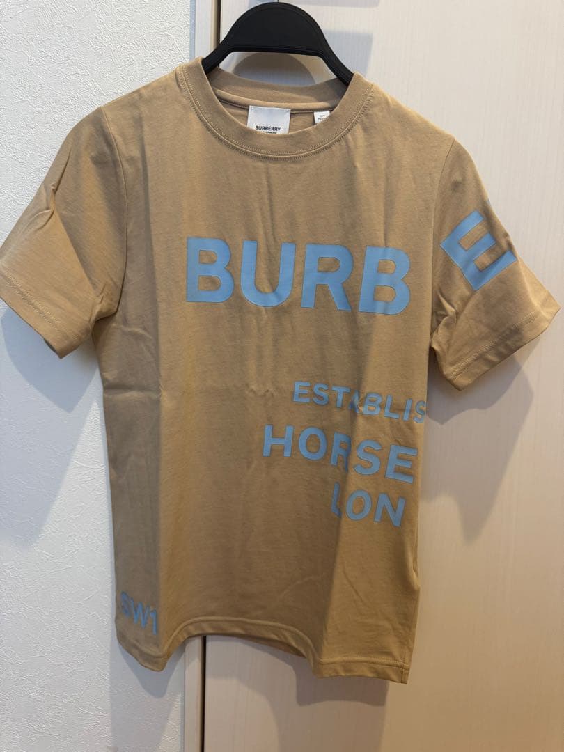 美品1度着用クリーニングして保管 BURBERRY ベージュ Tシャツ 12Yの