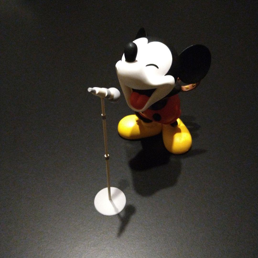 ナンバーナイン ミッキーマウス oasisリアムギャラガー フィギュア