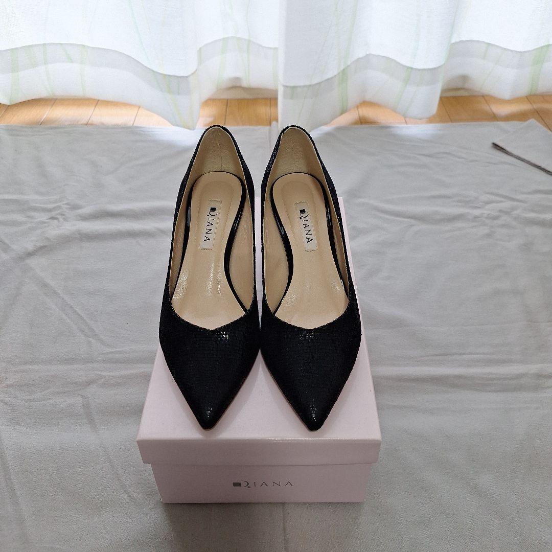 DIANA ブラック ポインテッドトゥ ハイヒール - メルカリ