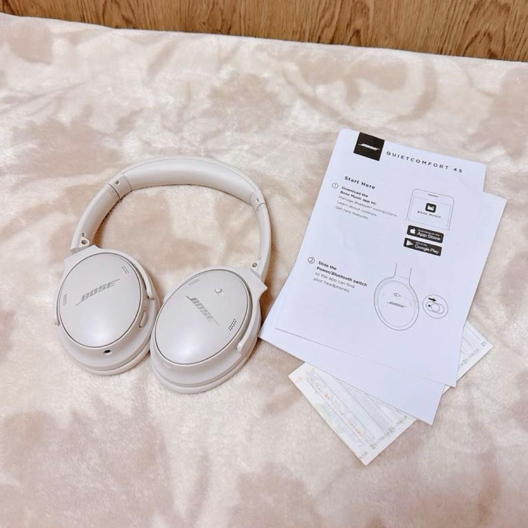 【美品】安定の重低音◎Bose QC45ヘッドホン BOSEのワイヤレスヘッドホン「QuietComfort 45」は、ノイズキャンセ