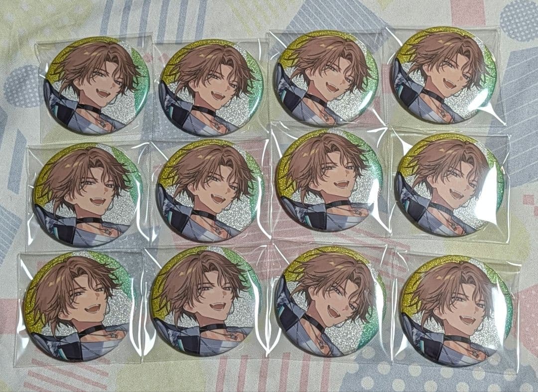 エイトリ 18TRIP おもライ 斜木七基 缶バッジ - メルカリ