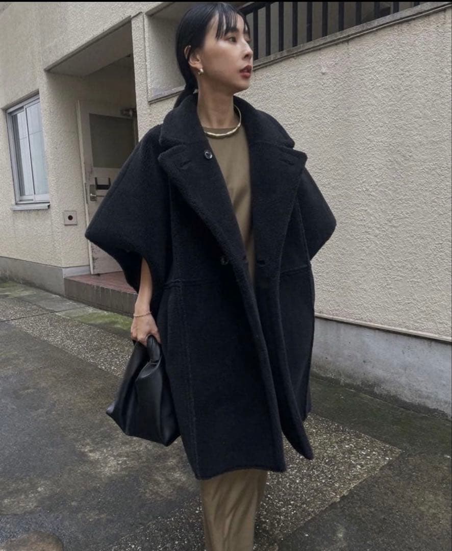 ameri vintage リバーシブルボアポンチョケープコート ブラック ameri vintage リバーシブルボアポンチョケープコート ブラック - メルカリ
