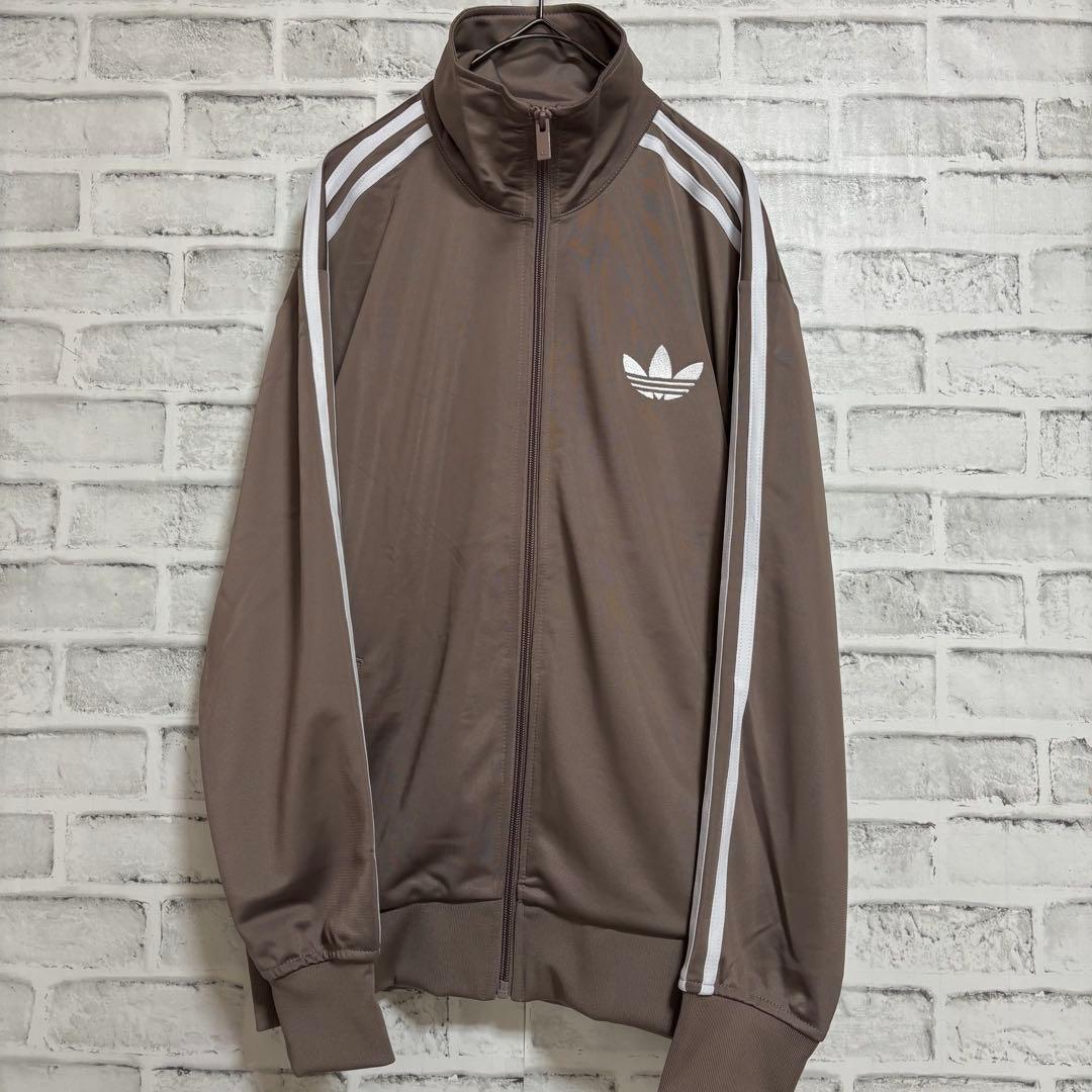新品⭐️メンズL/女性3XL adidas トラックジャケット 刺繍 モカ