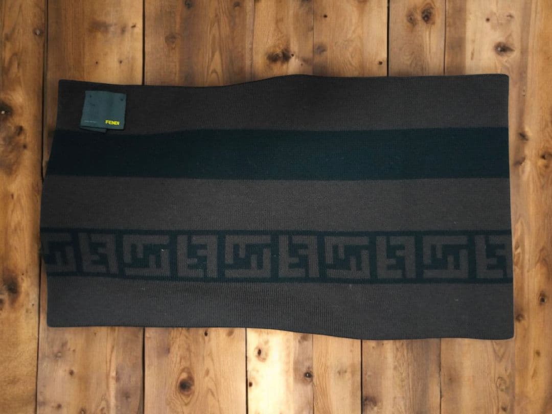 FENDI ブラウン ロゴマフラー 中古・古着通販】FENDI (フェンディ) ロゴマフラー ブラウン｜ブランド