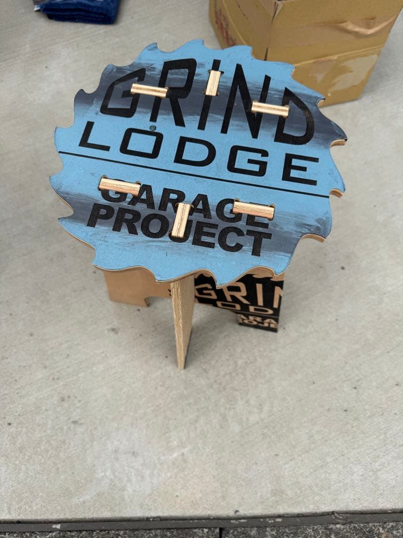 GRAIND LODGE スツール グラインドロッヂ ハイタイプ 生刷りの味がたまりません！グラインドロッヂのスツールご紹介