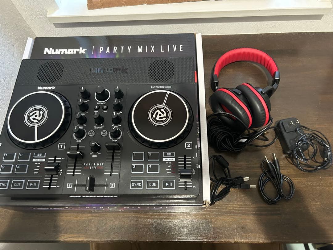 【美品】Numark Party Mix Live DJコントローラー Party Mix Live | Numark