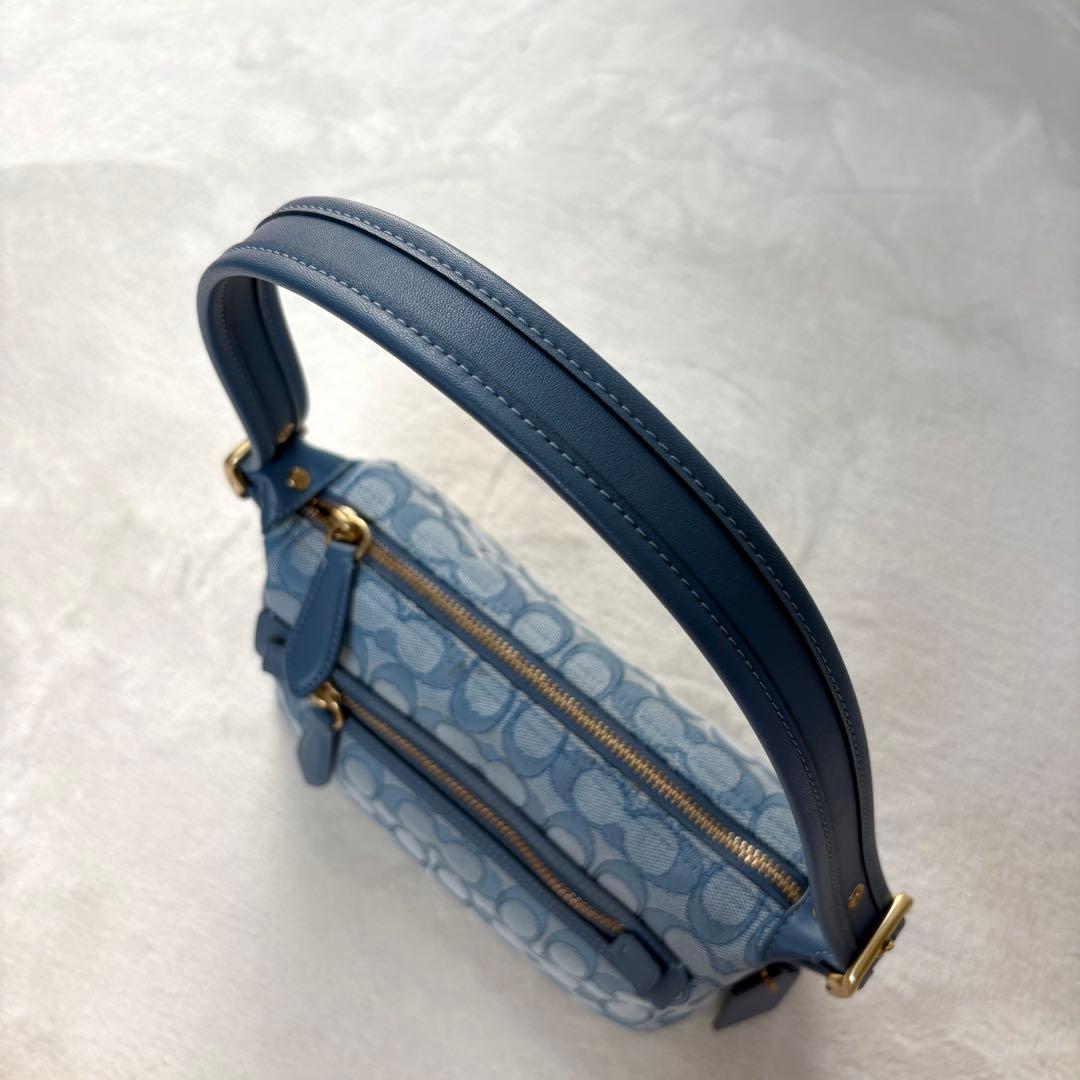 OneMall provides Mercari products: 現行近 Coach コーチ