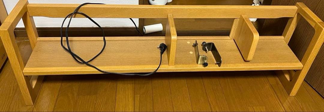 浜本工芸　ブックスタンド 電源タップ付き　110cm No.89ミドルタイプブックスタンド｜製品一覧｜浜本工芸株式会社