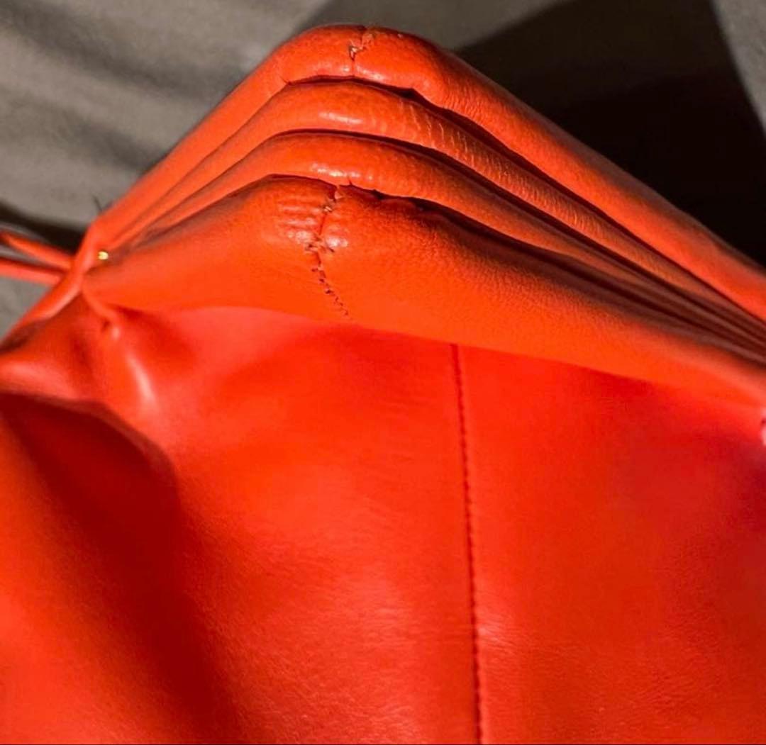 し*み様 BOTTEGA VENETA トライアングル クラッチバッグ美品 - メルカリ