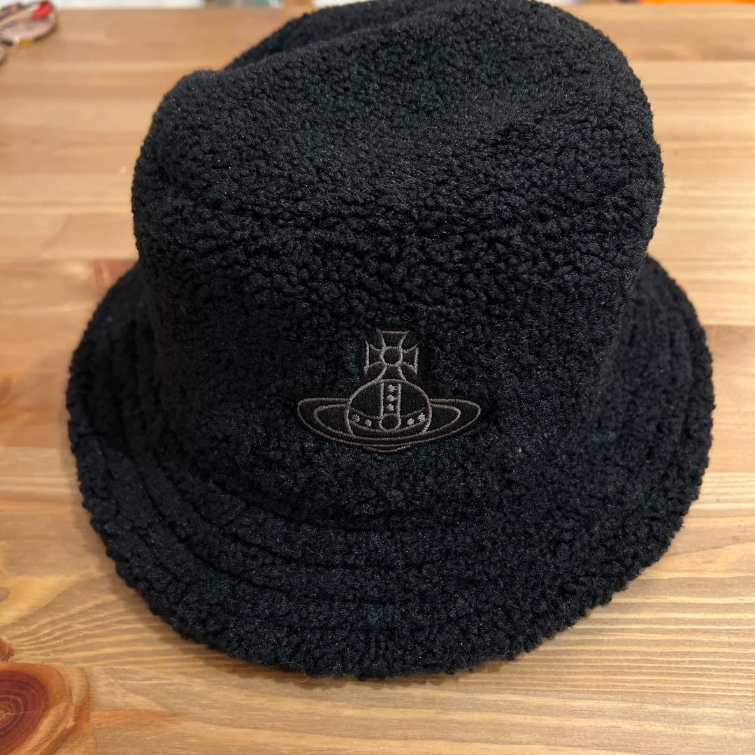 Y*7様 美品Vivienne Westwood ボア バケットハット ブラック - メルカリ