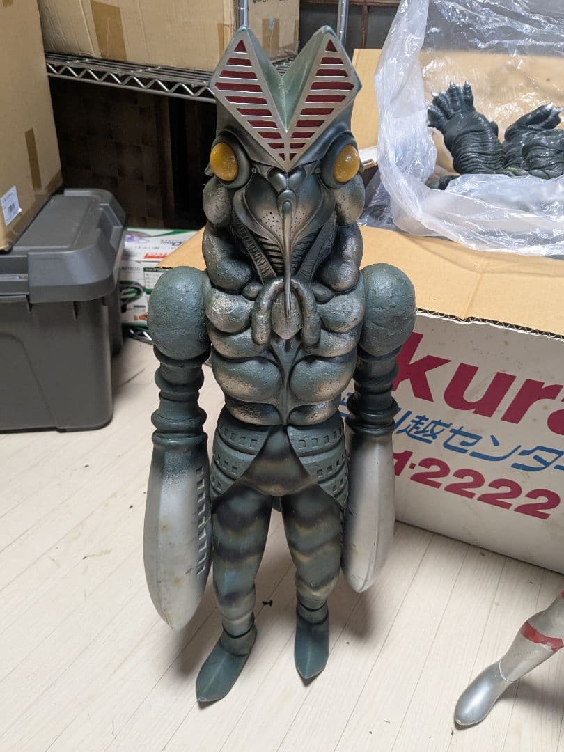BANDAI ジャイアントスケール バルタン星人 フィギュア バンダイ ジャイアントスケール バルタン星人 | 牛乳雑巾(´ι _`;)の