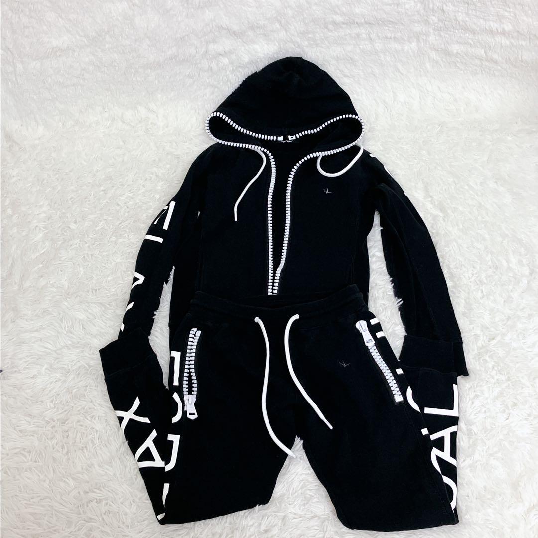 【美品】1PIU1UGUALE3 RELAX 黒　ロゴ　パーカー　セットアップ 1PIU1UGUALE3 RELAX ウノピゥウノウグァーレトレ リラックス ライン