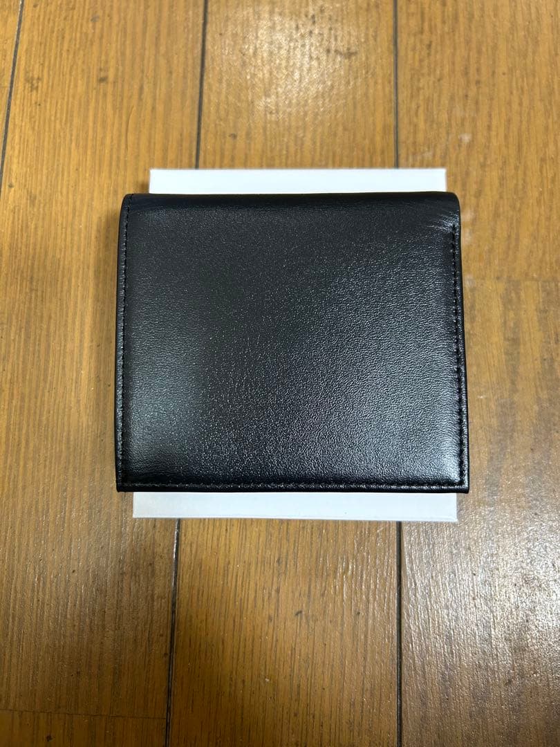 即日発送】皇居限定 特製二つ折り財布 ブラック 黒 本革 - メルカリ