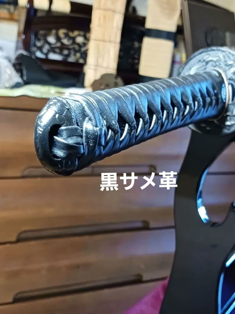 居合刀脇差し、肥後拵え 本木、 黒サメ、柄巻き.黒合皮革、 箱互