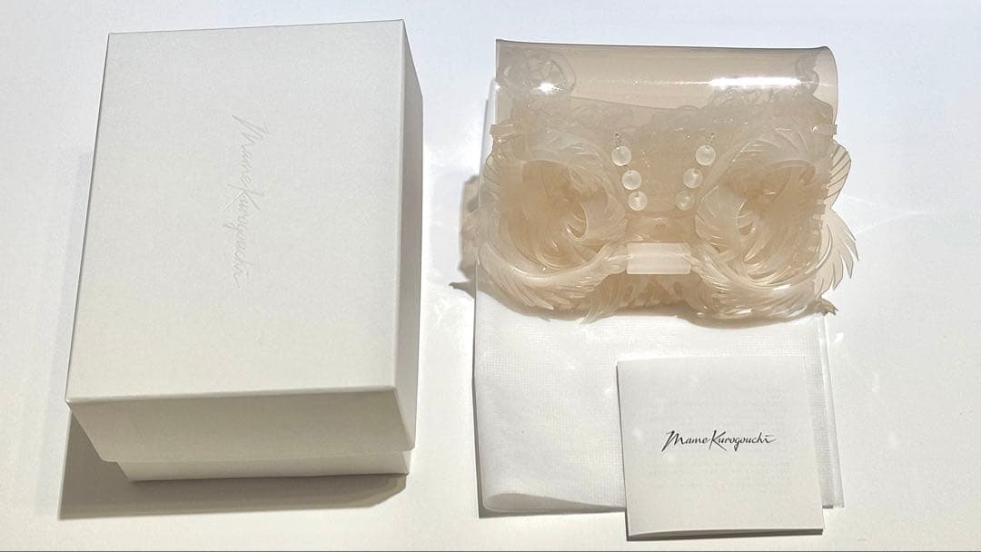 【新品未使用】Mame Kurogouchi ミニチェーンバッグ-ホワイト Transparent Sculptural Mini Chain Bag - white - Mame Kurogouchi