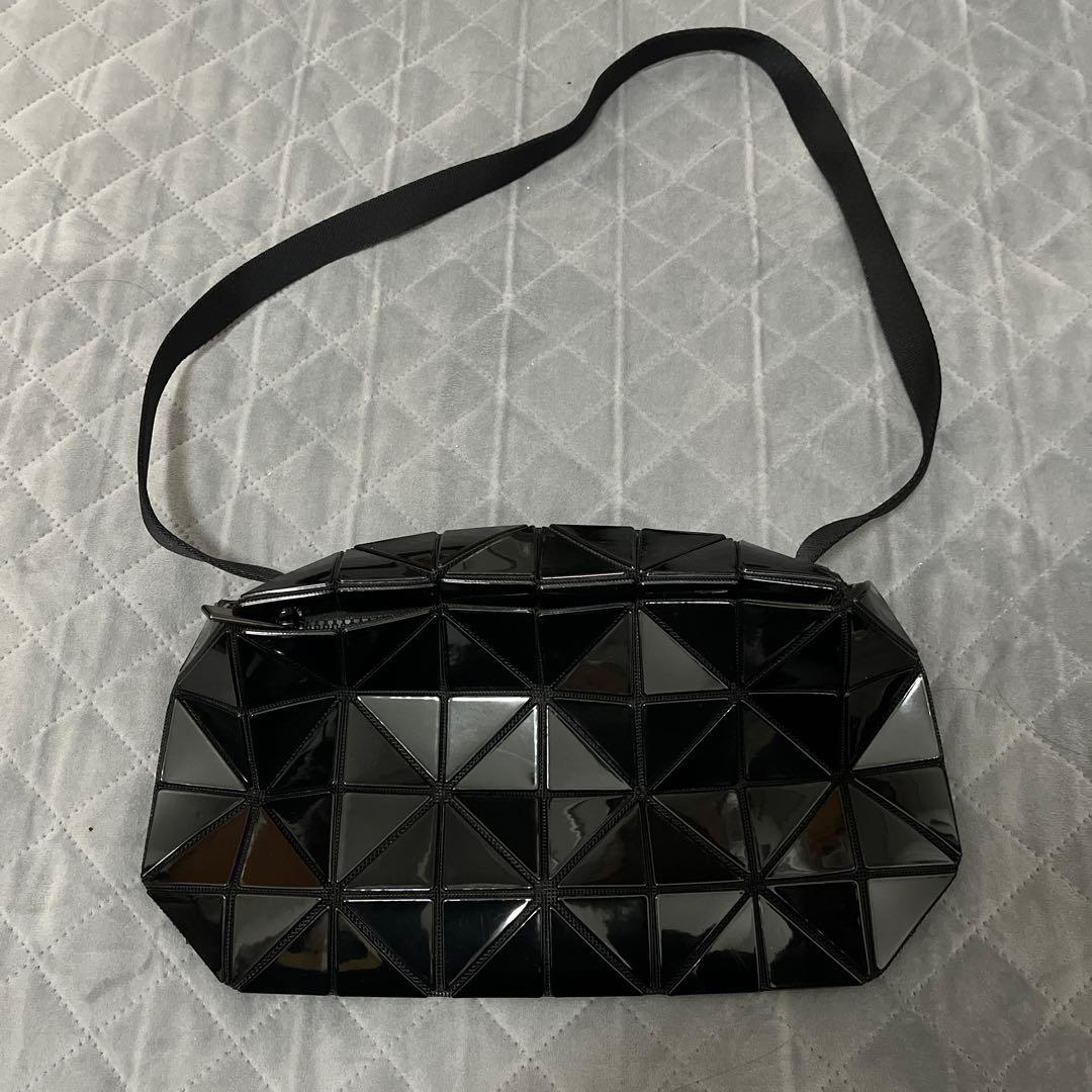 BAOBAO ISSEY MIYAKE クロスボディバック BAO ISSEY MIYAKE イッセイミヤケ VOYAGER クロスボディ ショルダー