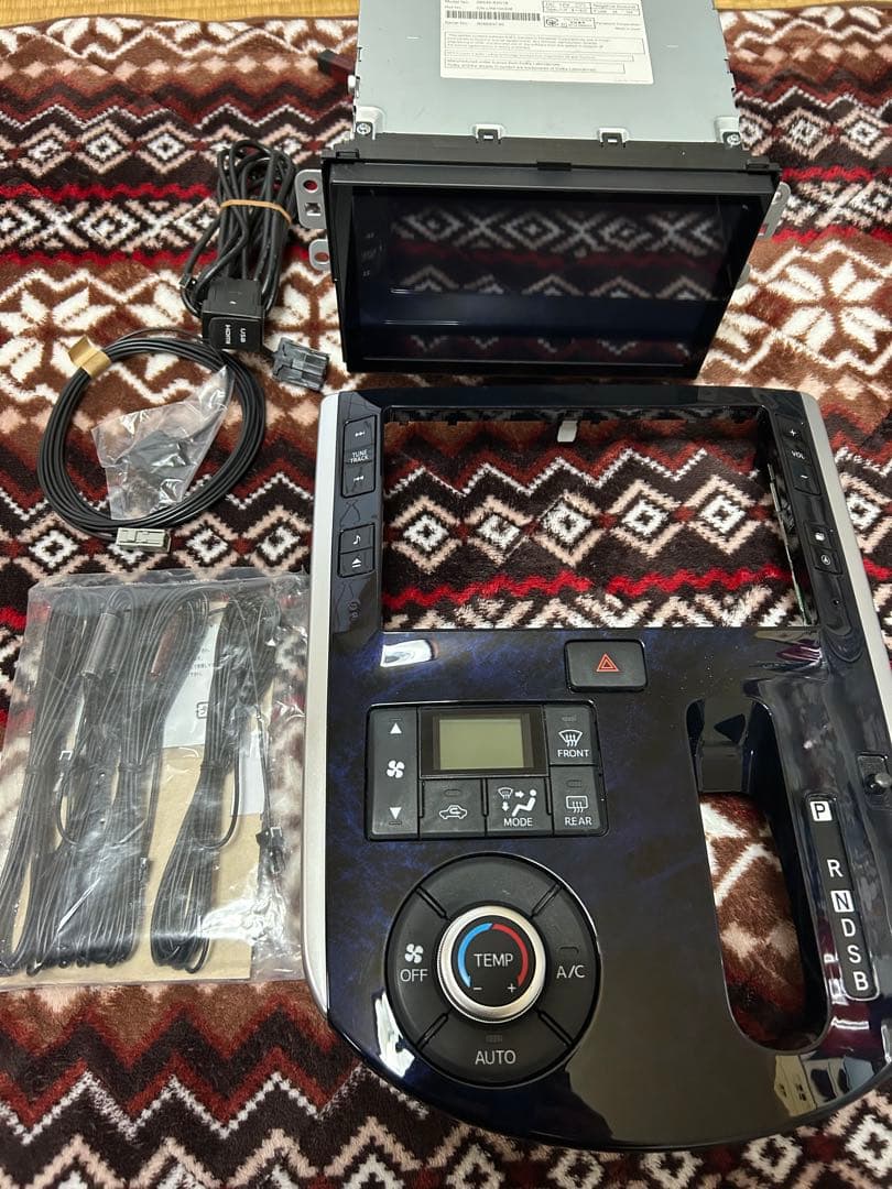 あです　8インチ　純正　ナビ　タント　タントカスタム　LA600 610 純正8インチ デカ ナビ（ダイハツ タントカスタム・LA600/610S）by