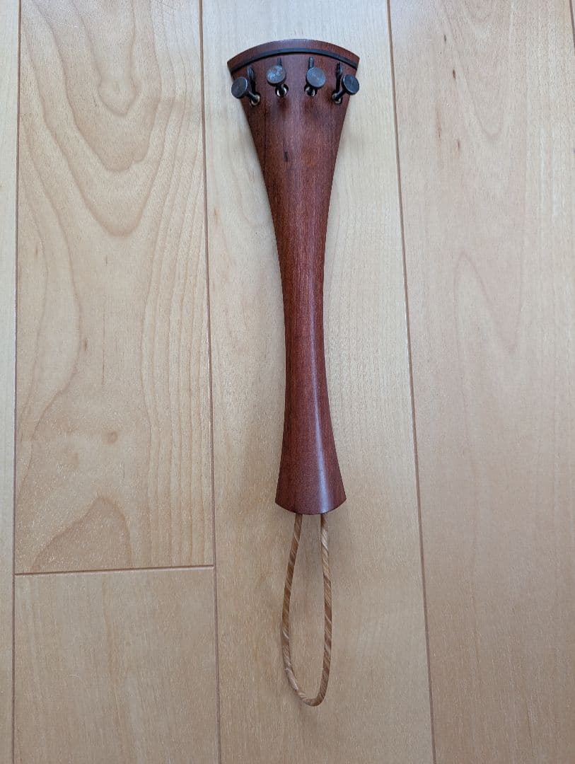 超希少 Bogaro & Clemente チェロテールピース 松脂 【Bogaro&Clemente】 ボガーロ＆クレメンテ・チェロ - I Love