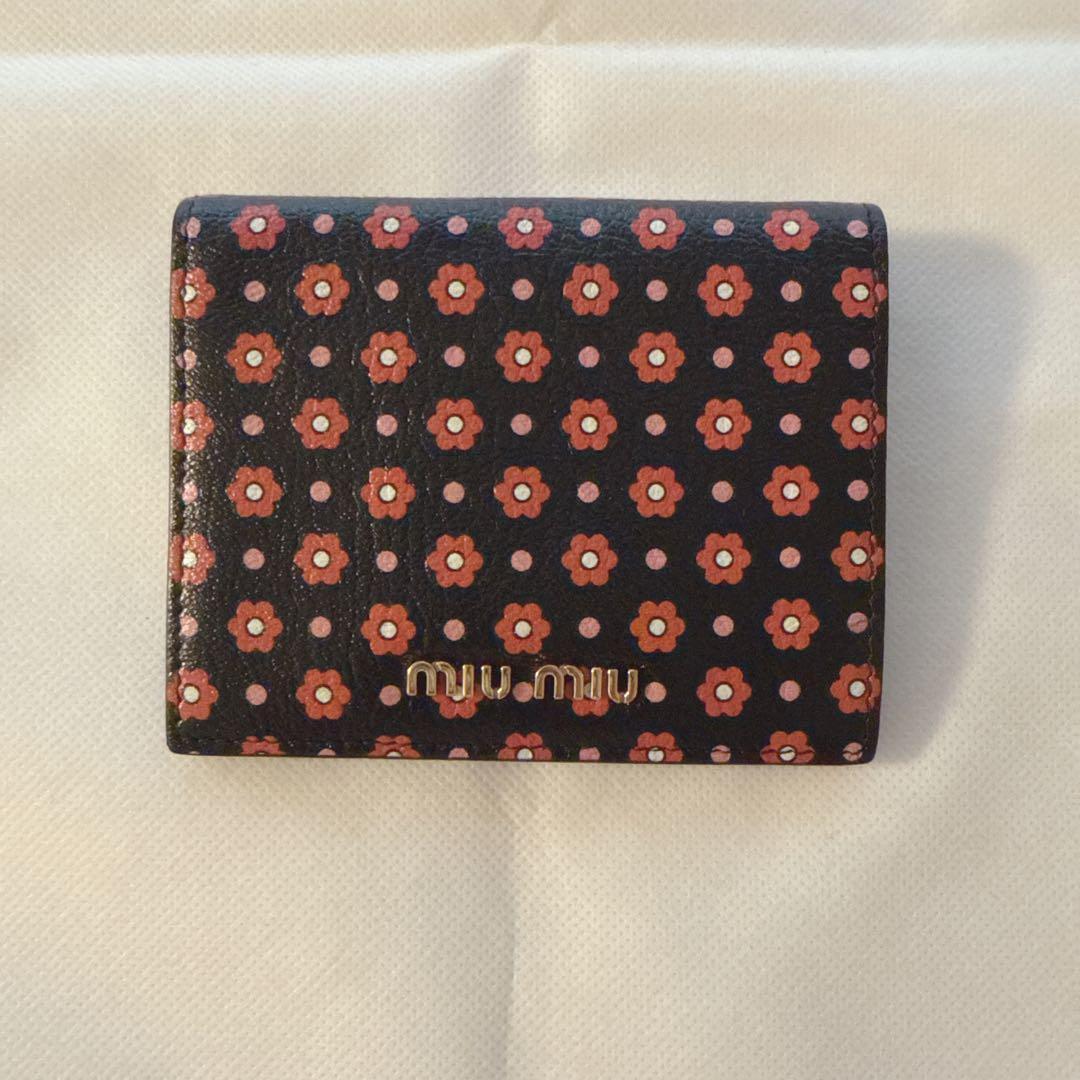 miu miu 二つ折り財布 miu miu（ミュウミュウ） MATELASSE SMALL WALLET 二つ折り財布