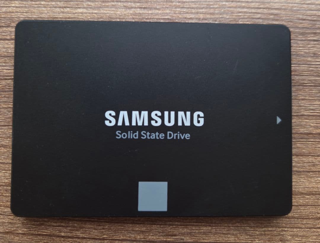 内蔵型SSD Samsung 870 EVO 4TB SSD Amazon | Samsung SSD 870 EVO、4TB、フォームファクター2.5インチ
