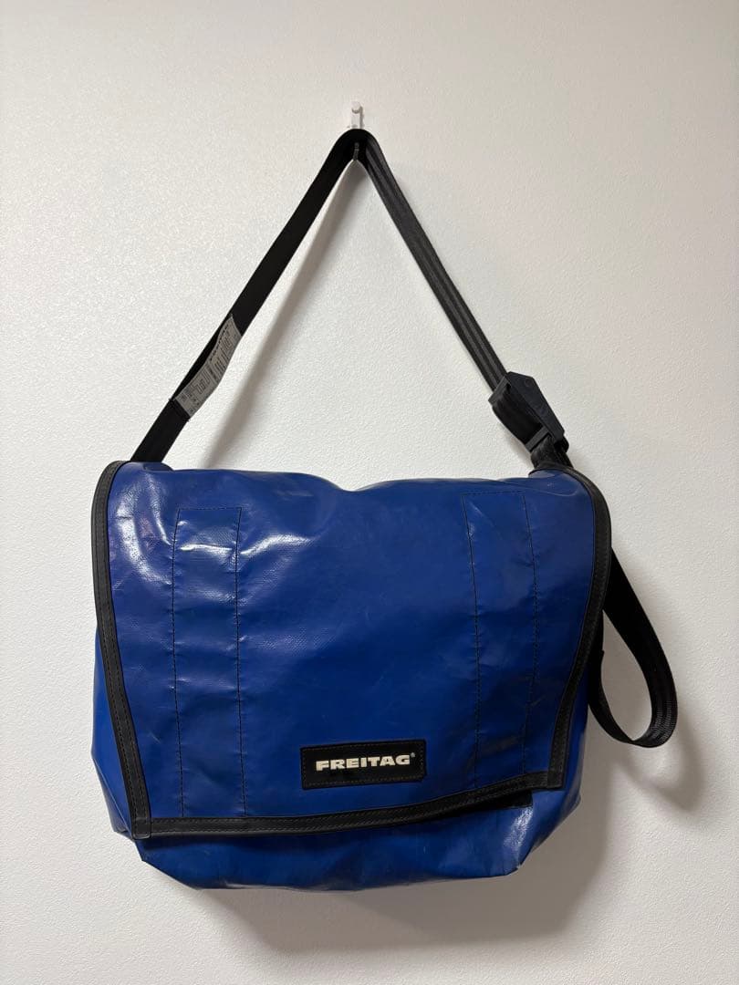 FREITAG メッセンジャーバッグ - メルカリ