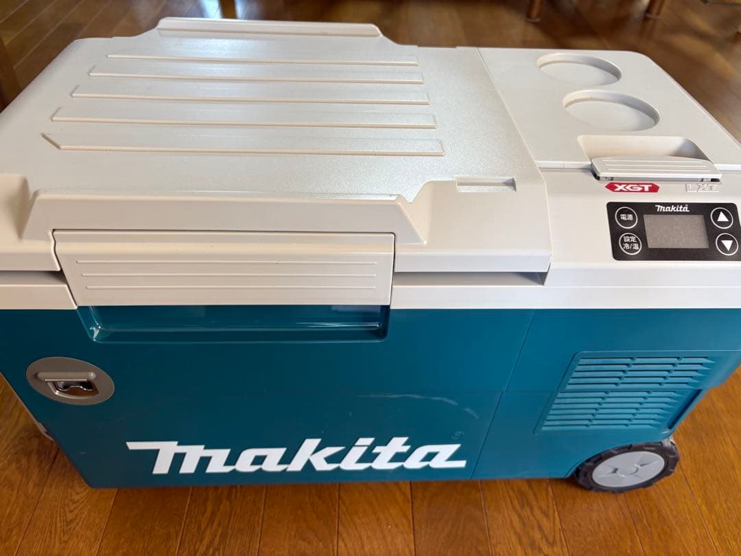 動作確認済み　Makita マキタ　CW001G 18v 20L 充電式保冷温庫 マキタ（makita） 40Vmax充電式保冷温庫（20L）18V/AC100V/DC CW001GZO