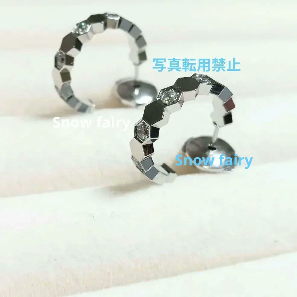 蜂の巣ハニカムフープピアス　ホワイトゴールドカラー K18 ハニカム ピアス レディース 女性用 18K 18金 Pt プラチナ