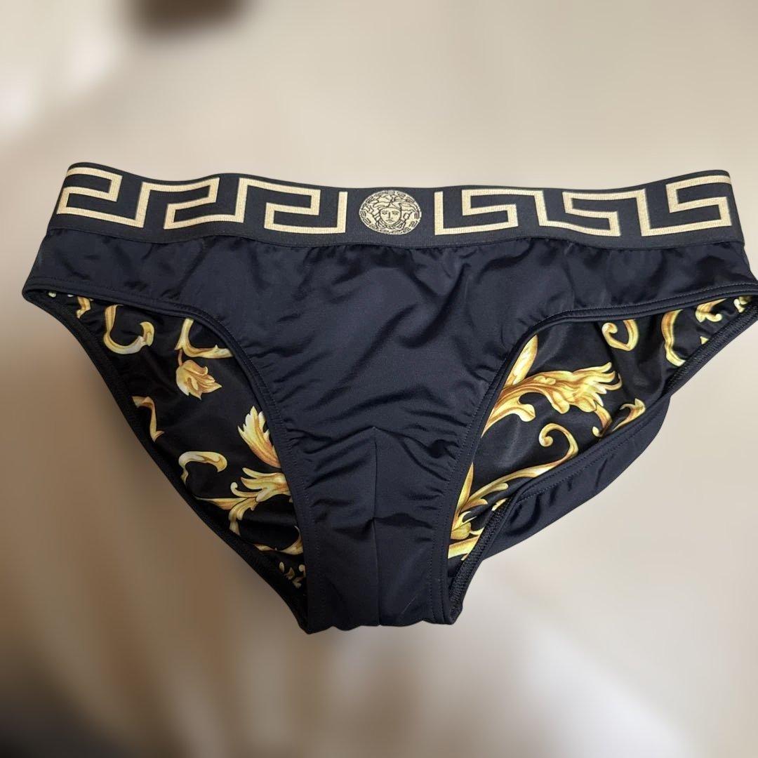 ゆき1968　VERSACE バロック柄 水着サイズ5 レディーススイムウェア | ヴェルサーチェ 日本