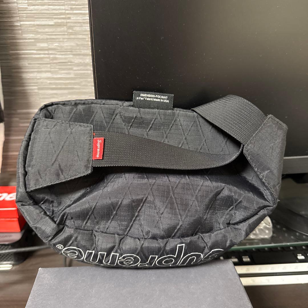 Supreme ボディバッグ ブラック - メルカリ