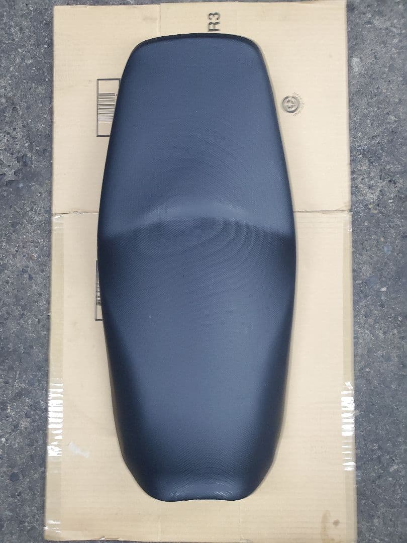 ホンダCB400SF/SB用 純正シート NC42型外し美品 ホンダ（HONDA） CB400SF シート MCE 純正 中古 バイク 部品 美品