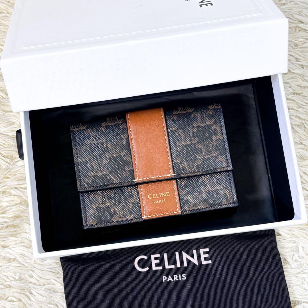 【極美品】セリーヌ 三つ折り財布 トリオンフ マカダム柄 コンパクトウォレット CELINE】セリーヌ トリフォールドウォレット 10B573BUF.38NO 三つ折り
