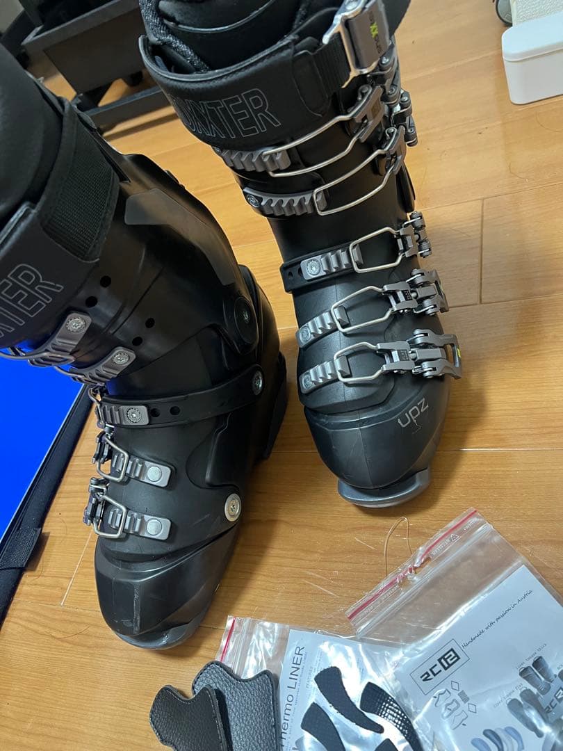 UPZ RC12 22/23 ハードブーツ 27.0cm 純正