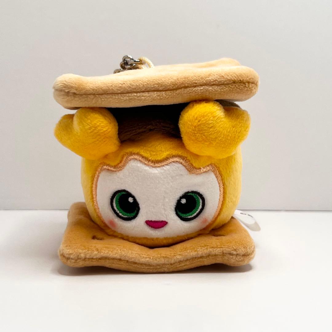 TWICE スモア風 ジブリーバッグチャーム(ジヒョ) Amazon | TWICE ジヒョ バッグチャーム ジブリー JIVELY | チャーム 通販