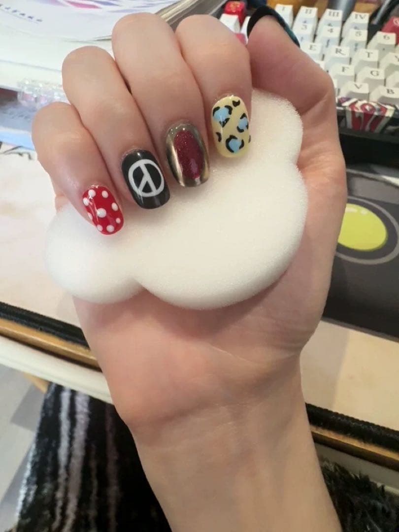ジードラゴン ネイルチップ 韓国 ライブ G-DRAGON ジヨン ハンドメイド