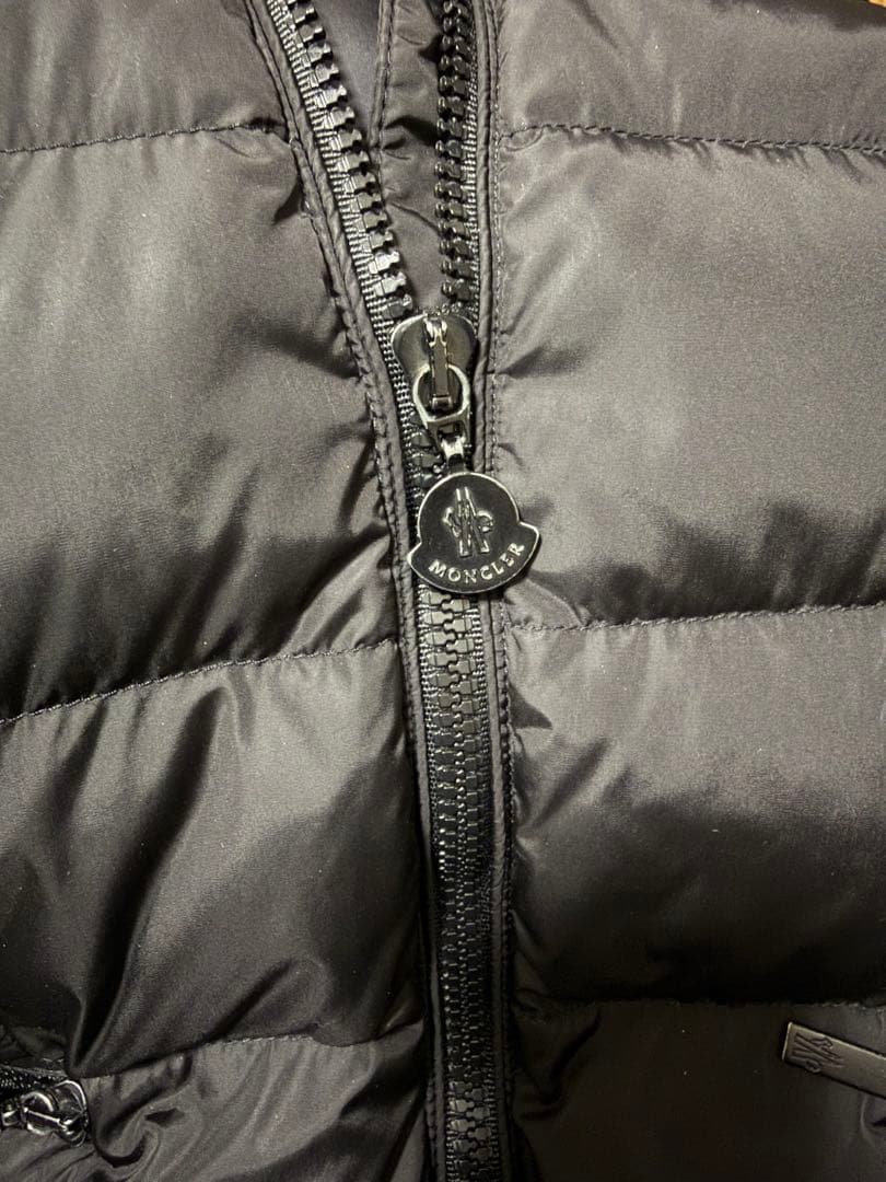 最終値下げ！モンクレール シャーパルCHARPALダウンジャケットブラック