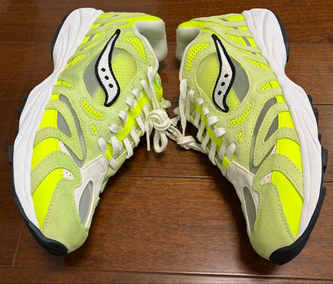 サッカニー GRID AZURA 2000 CITRON 28cm - メルカリ
