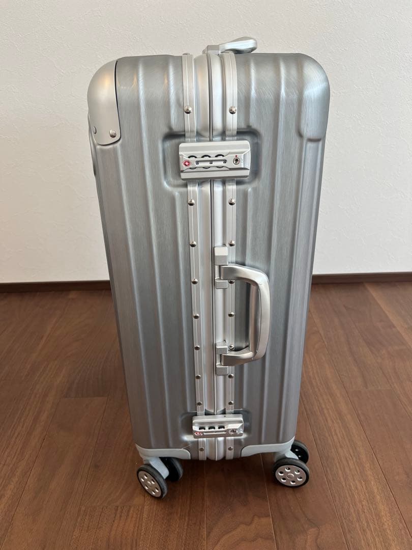 最終値下げ]muta シルバー キャリーケース スーツケース中型