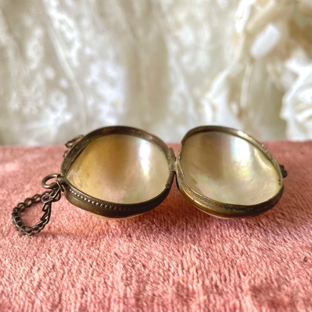 チェーン付きマザーオブパールシンブルケース 白蝶貝 ドール フランス