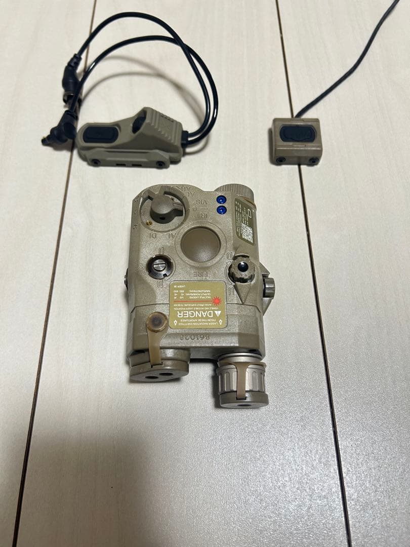 SOMOGEAR AN/PEQ-15 LA5 ATPIAL フルファンクション SOMOGEAR製 】AN/PEQ-15 LA5 ATPIAL フルファンクション (REDレーザー