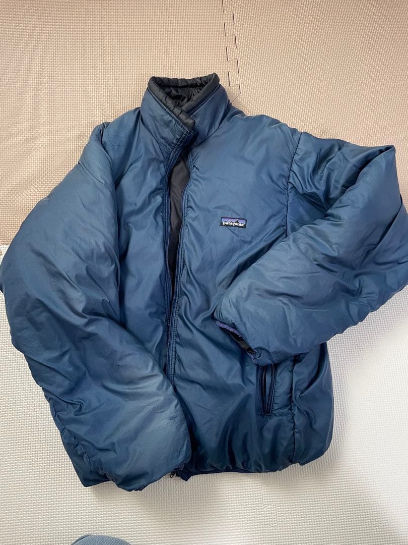 patagonia ダウンジャケット Sサイズ 青 - メルカリ