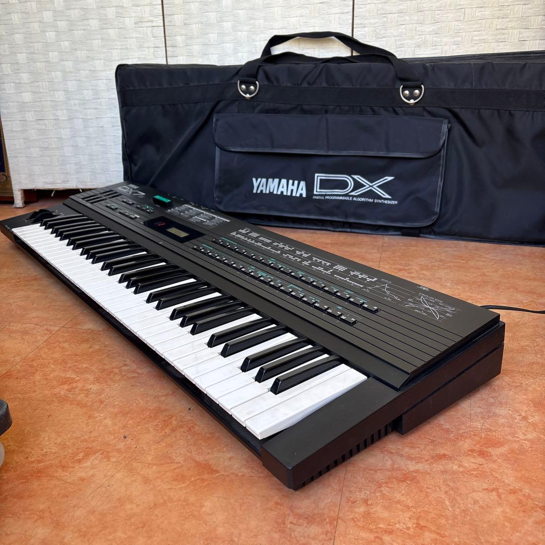 き Yamaha DX7 シンセサイザー ケース付 - メルカリ