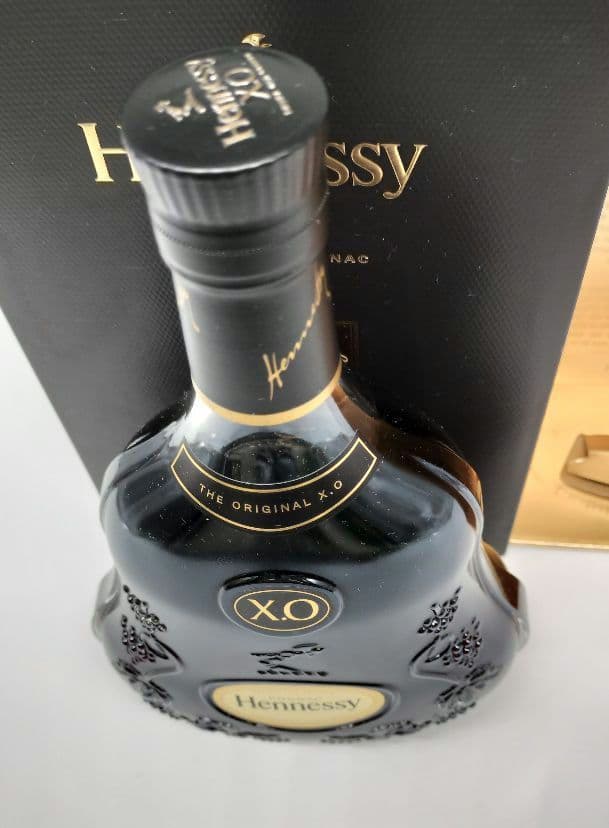 ヘネシーXO Hennessy 黒キャップ 700ml 古酒 箱付き - メルカリ